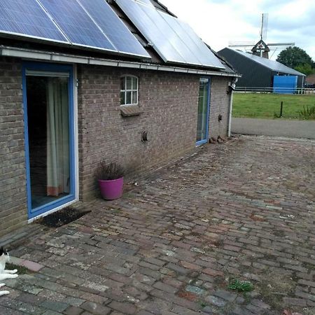 Logeerruimte In Gerenoveerde Boerderij In Wachtum Apartman Kültér fotó